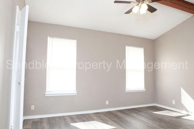 Building Photo - FOR LEASE | Owasso | Available Now!