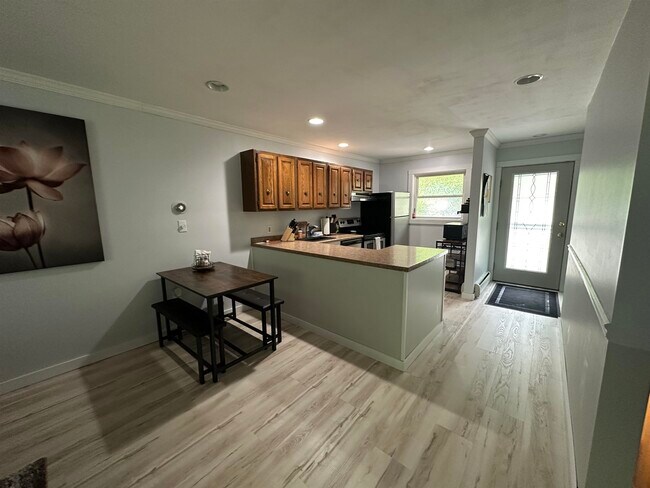Building Photo - 60 Brookside Dr