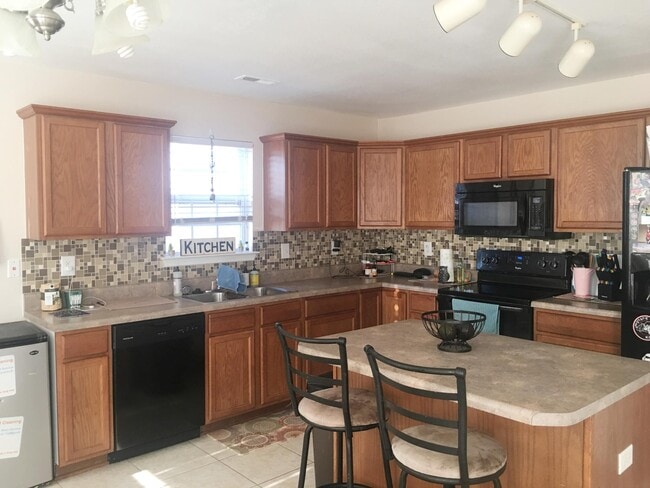 Building Photo - 616 Fountain Brook Ln