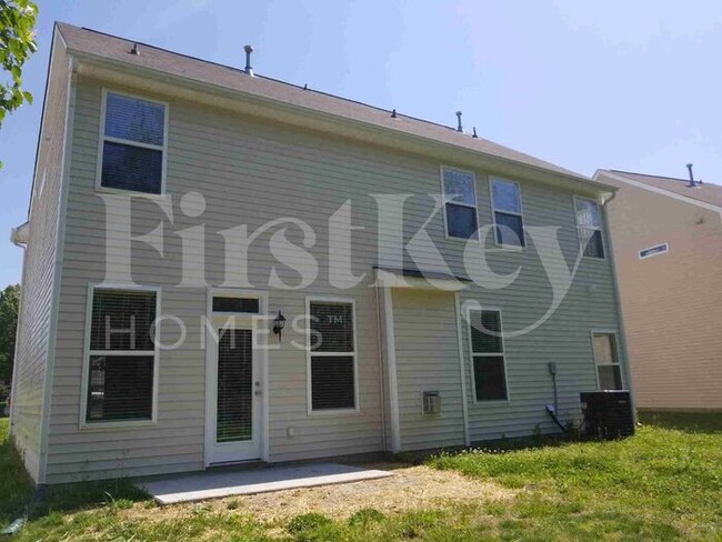 Building Photo - 8019 Bushy Creek Dr