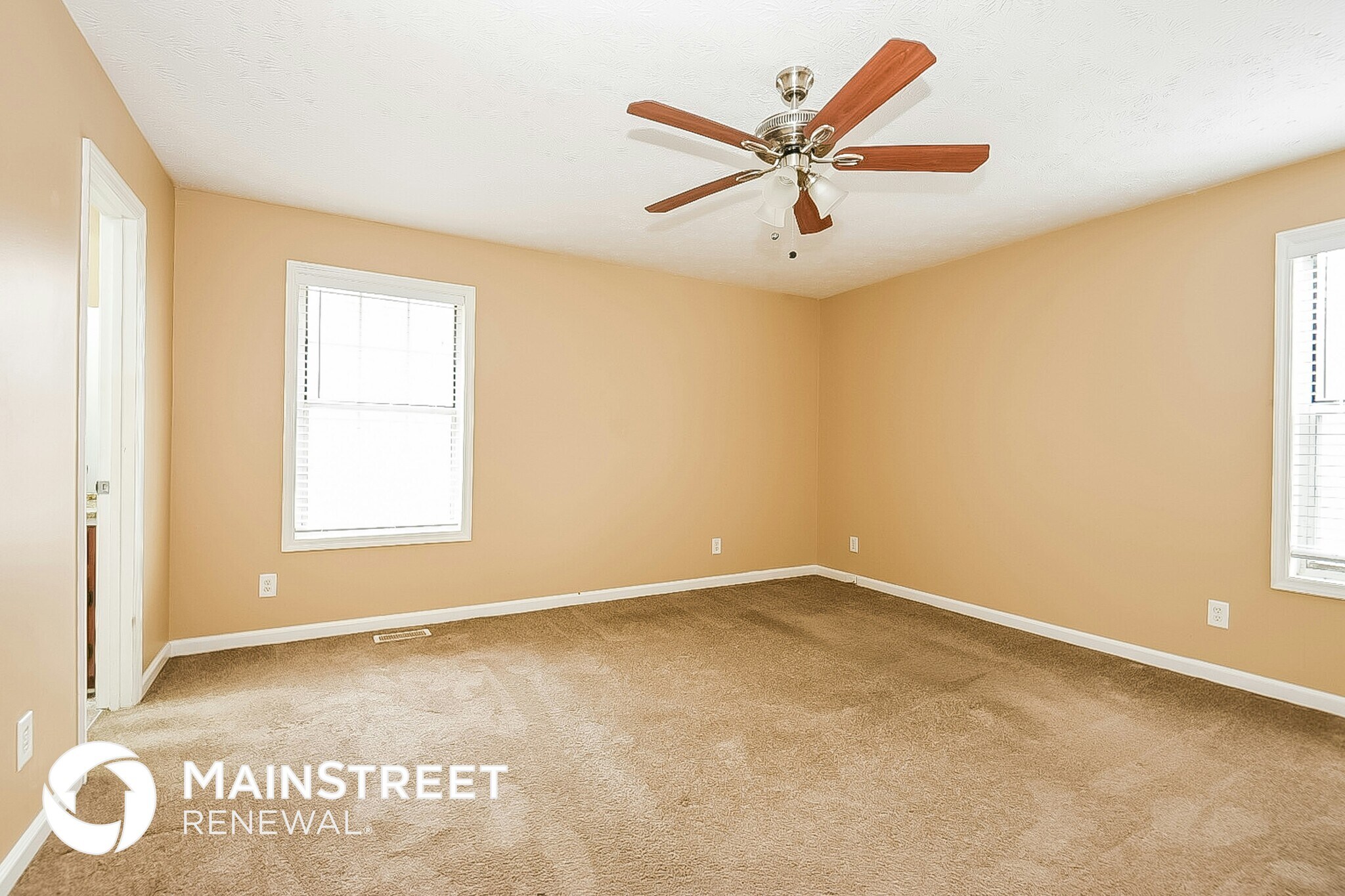 Building Photo - 4372 Lakeside Hills Way NE