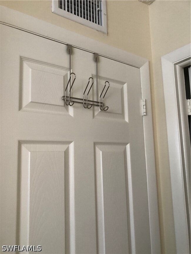 Building Photo - 150 Turtle Lake Ct