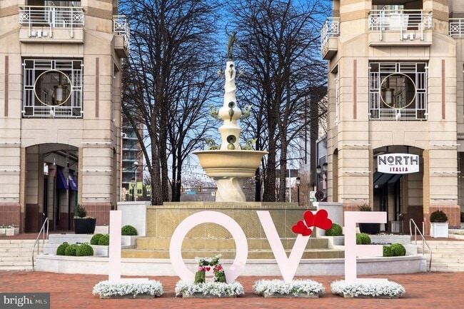 Building Photo - 2558 Banshire Dr