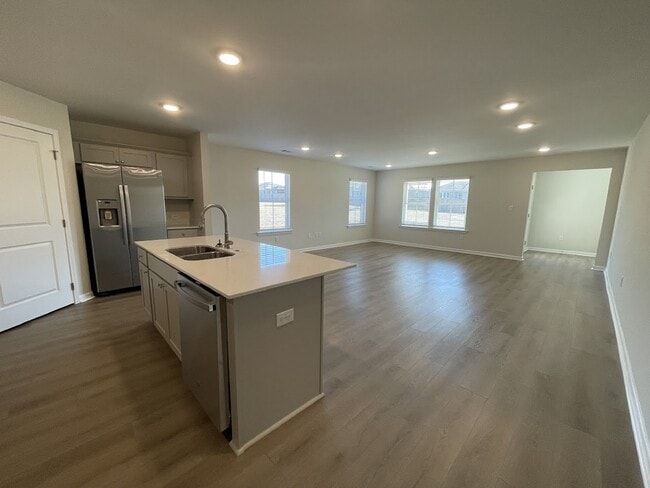 Building Photo - 110 Asbury Pk Dr