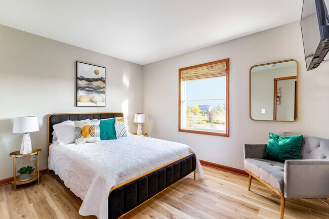 Building Photo - 10268 Cleveland Rd