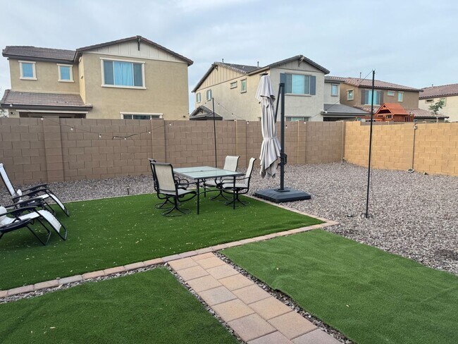 Building Photo - 21283 E Swan Dr