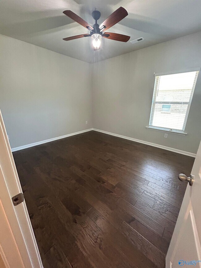 Building Photo - 7040 Regency Ln SE
