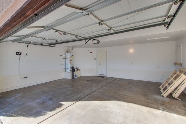 Building Photo - Summerlin west home