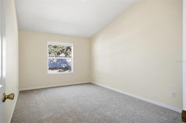 Building Photo - 166 Plainview Dr