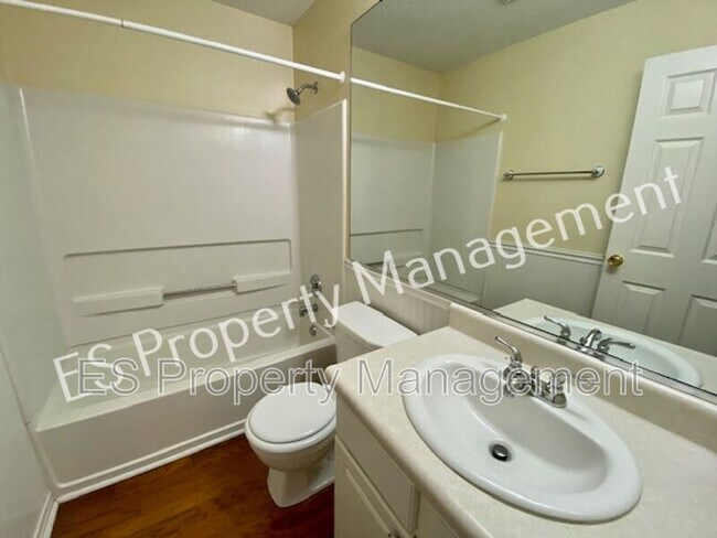 Building Photo - 7310 Parklake Pl