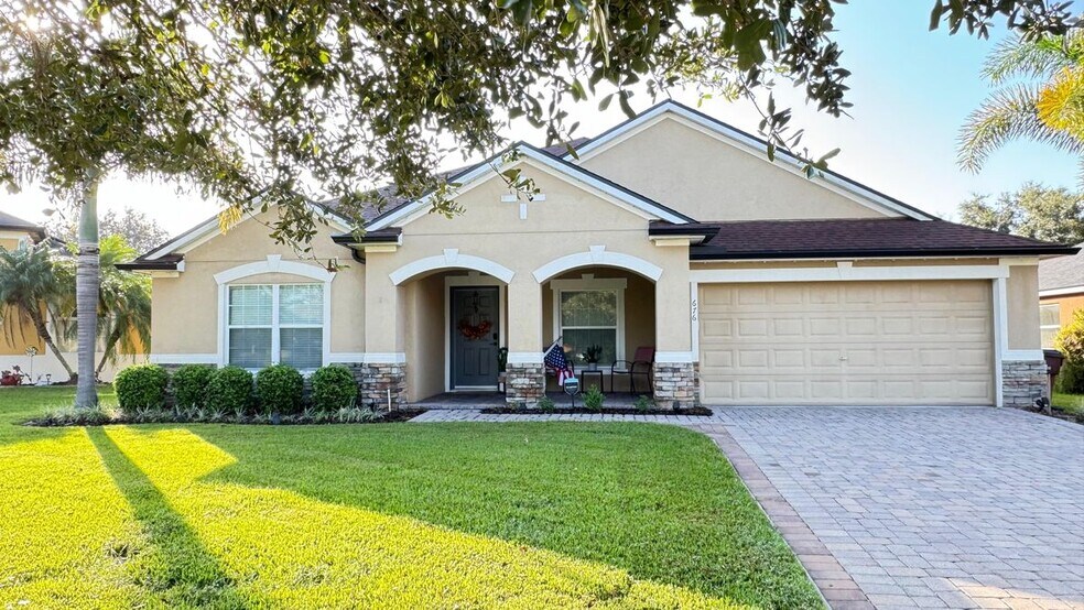 Building Photo - 676 Seneca Trail