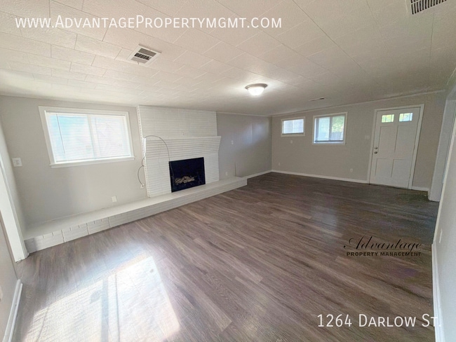 Building Photo - 1264 Darlow St