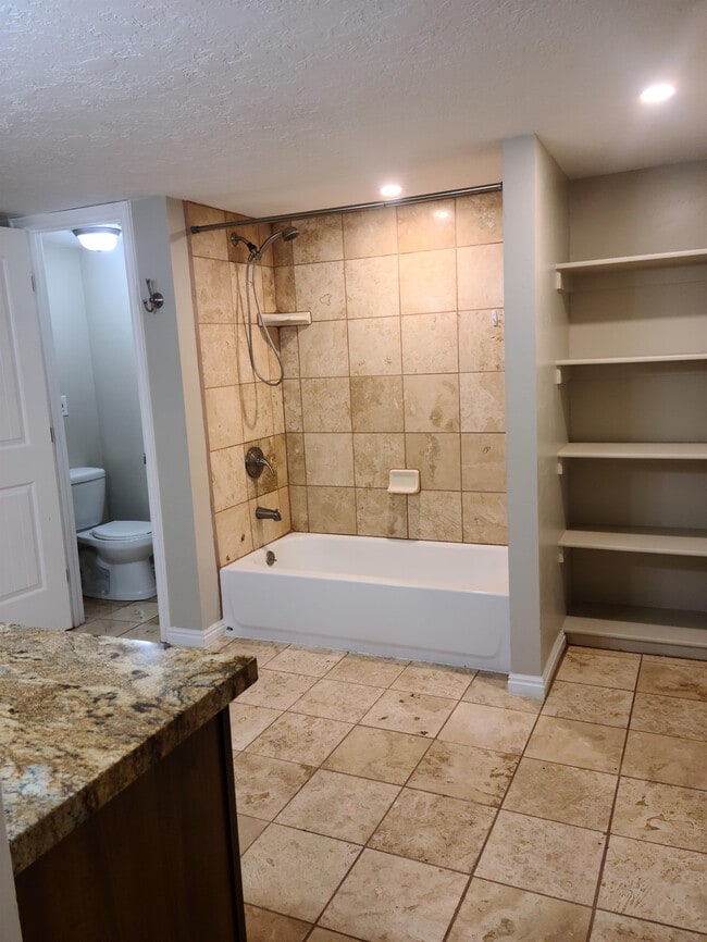 Building Photo - 11526 Equestrian Dr