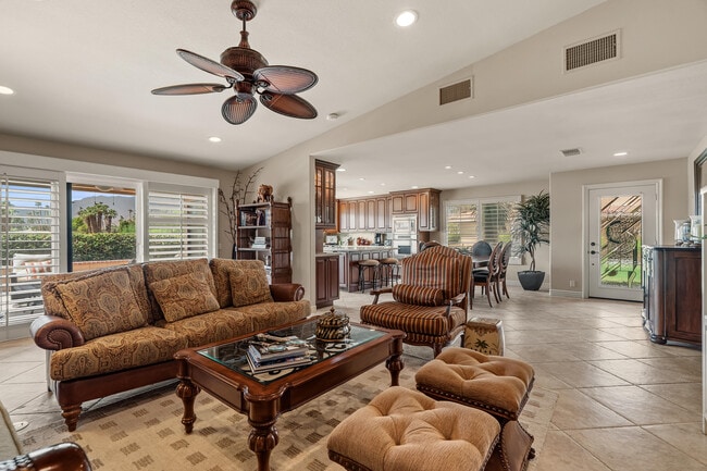 Building Photo - 99 Conejo Cir