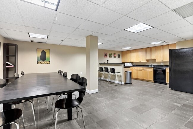 Building Photo - 2725 39th St NW