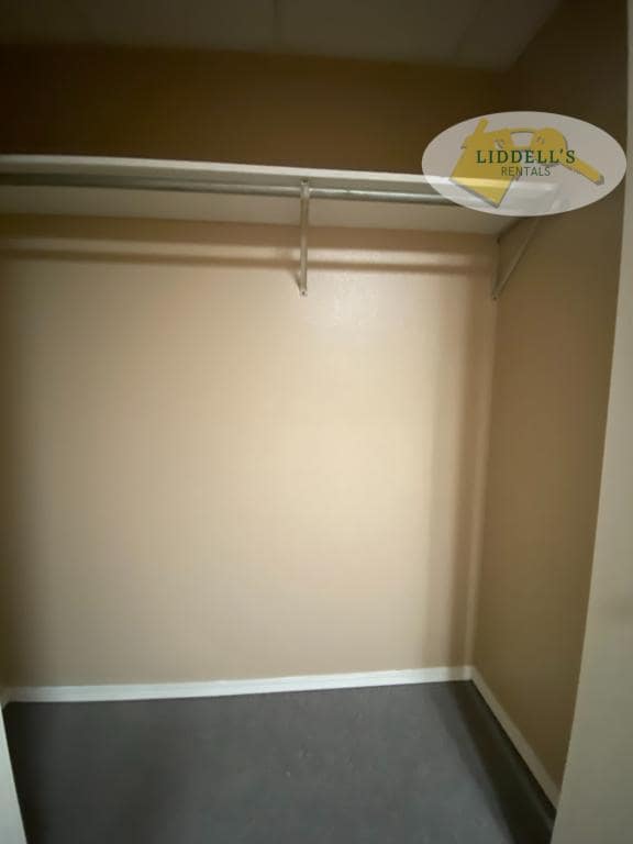 Building Photo - 219 Academy Dr