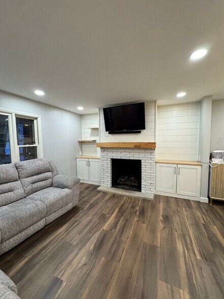 Building Photo - 313 N 250 W