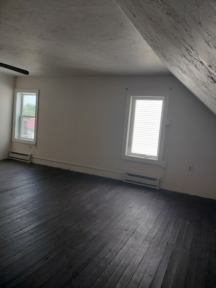 3rd floor - 83 Church st
