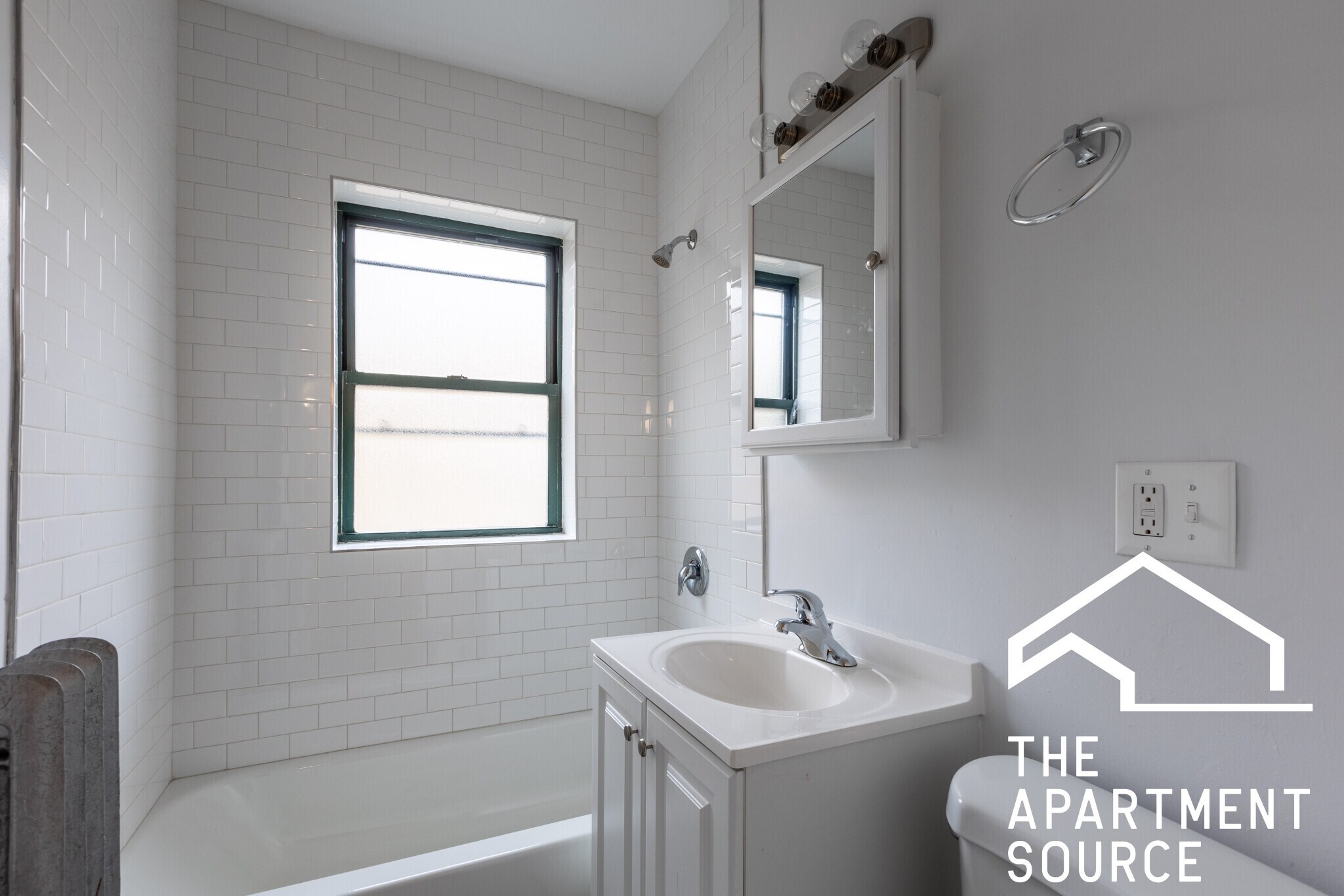 Building Photo - 2333 N Spaulding Ave