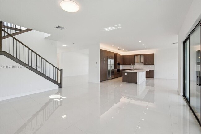Building Photo - 13075 Feathering Wy