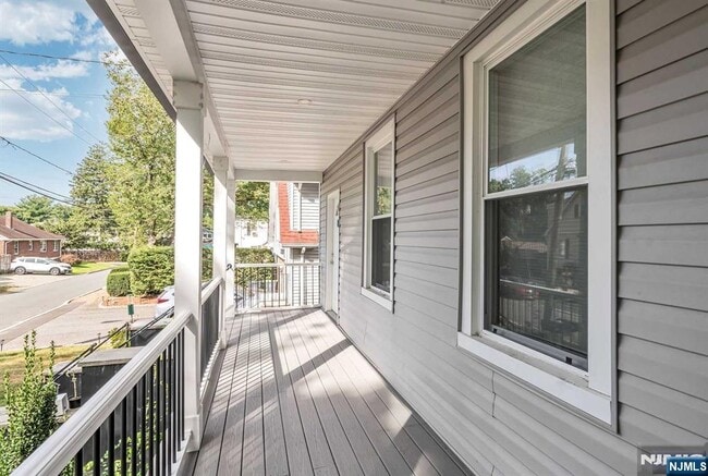 Building Photo - 53 Davis Dr