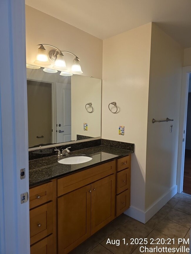 Building Photo - 419 17th St NW