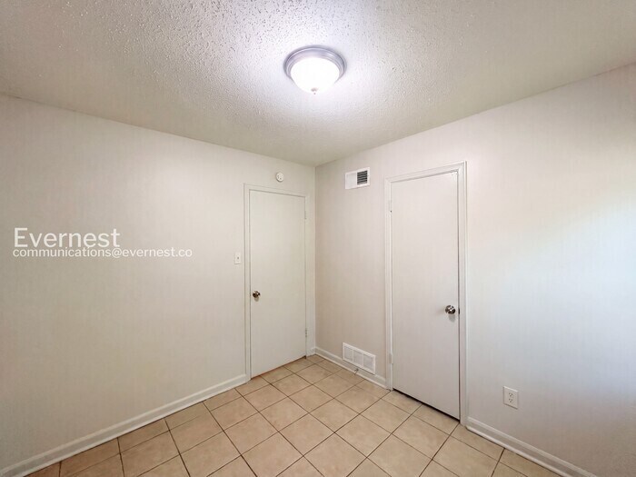 Building Photo - 1416 Moss Point Dr