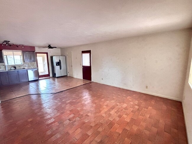 Building Photo - Unfurnished, 1-Year Long-Term Rental