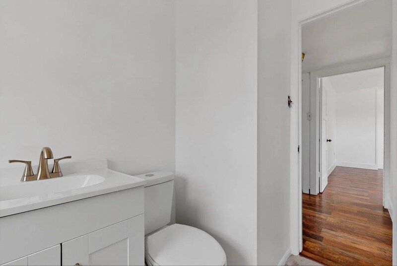 Building Photo - 3216 Villa St