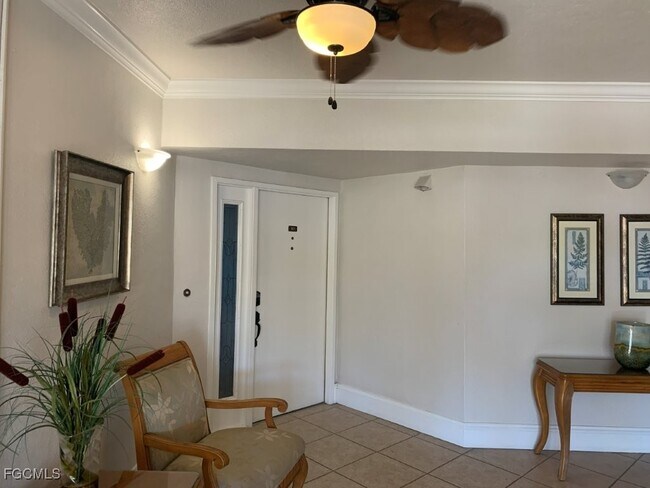 Building Photo - 1925 Clifford St