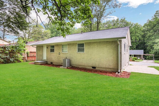 Building Photo - 1154 Penn Ct Se