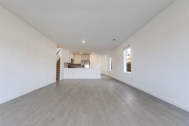 Building Photo - 1528 Crowson Rdg