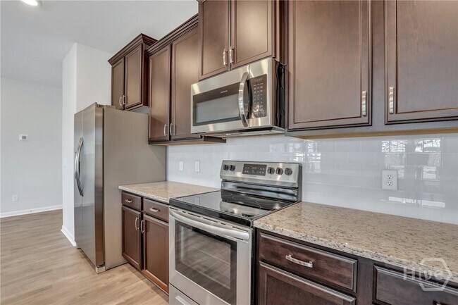 Building Photo - 10 Ashmont St