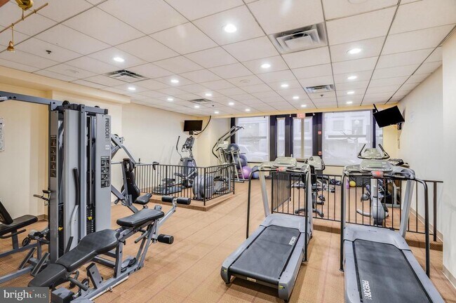 Building Photo - 631 D St NW