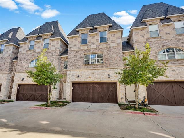 Building Photo - 2700 Club Ridge Dr