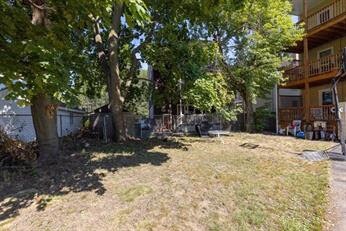 Spacious back yard, grilling and gardening available - 2592 Massachusetts Ave