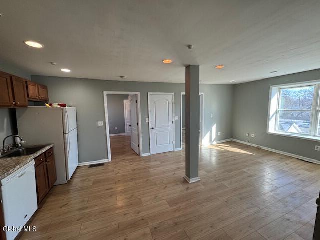 Building Photo - 461 Troy-Schenectady Rd