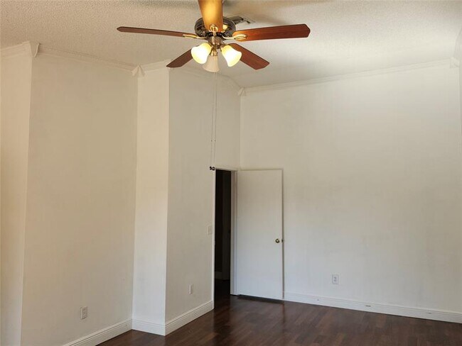 Building Photo - 4192 SW 87th Terrace