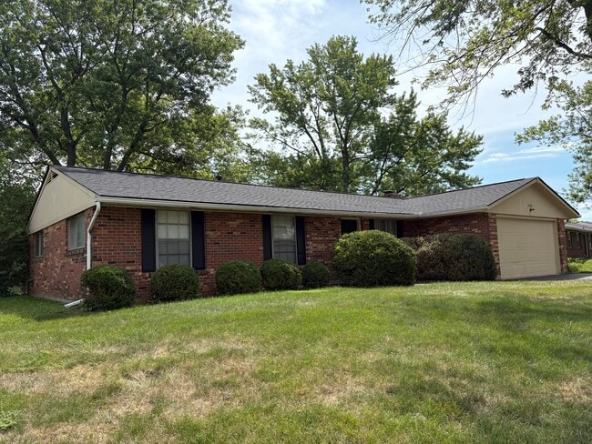 Building Photo - 7781 Sebring Dr