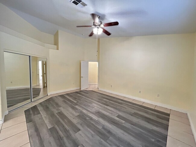 Building Photo - Single Story Home with No HOA
