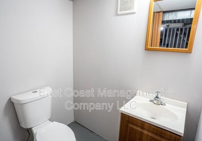 Building Photo - 4231 Berger Ave