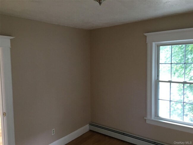 Building Photo - 528 NY-32