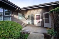 Building Photo - Renovated Mid-Century 2Bdr w/Hardwoods, Dishwasher + Pets OK