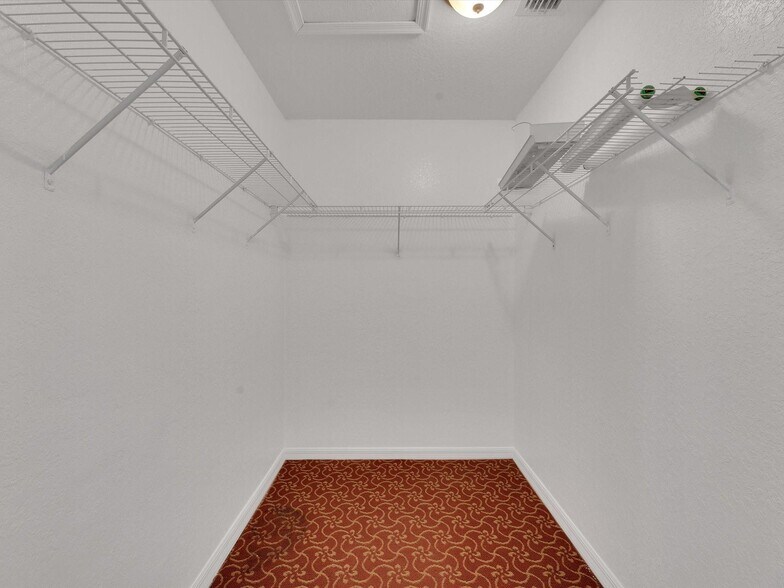 Building Photo - 308 NW 17th Ter