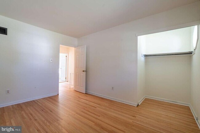 Building Photo - 1558 Specht Pl