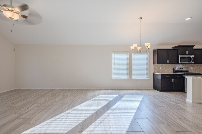 Building Photo - 1040 Indigo Sky St