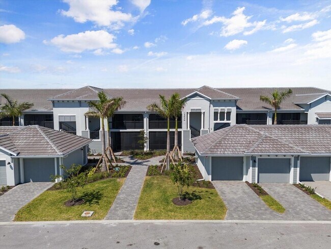 Primary Photo - 12470 Wellen Golf St