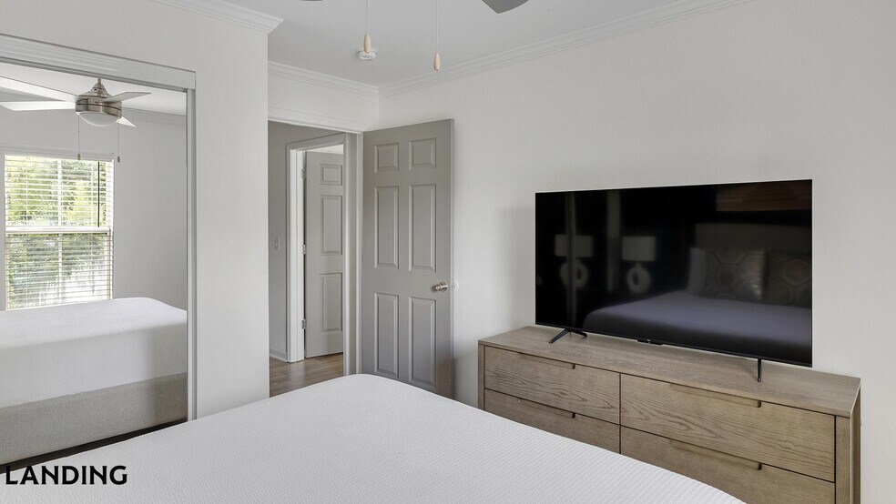 Building Photo - 210 Hillwood Blvd