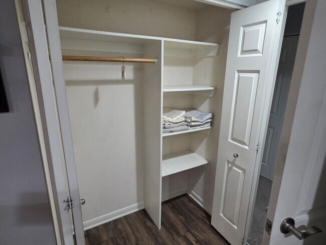 Building Photo - 2 bedroom 2 bath downtown condo