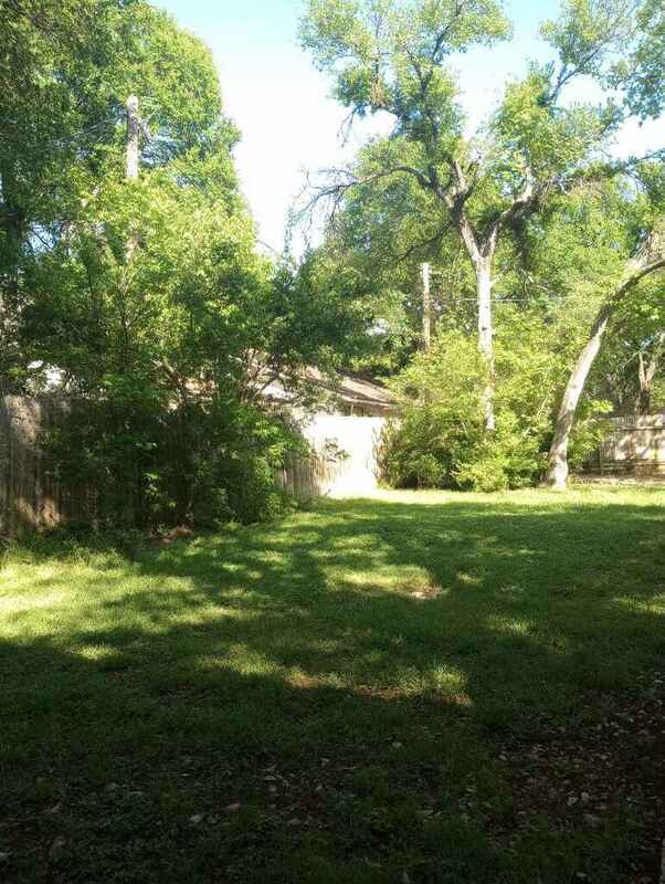 Building Photo - 8113 Baywood Dr
